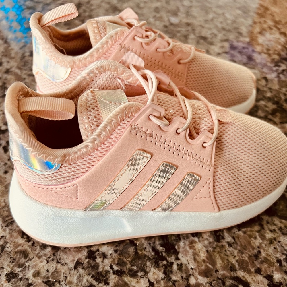 Adidas toddler girl shoes size 8
